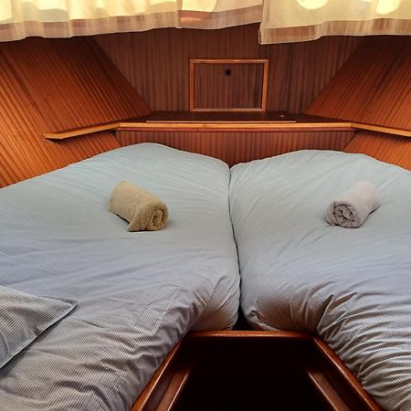 Motor Yacht Amstelle Hotel Амстердам Екстериор снимка