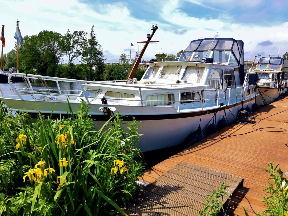 Motor Yacht Amstelle Hotel Амстердам Екстериор снимка