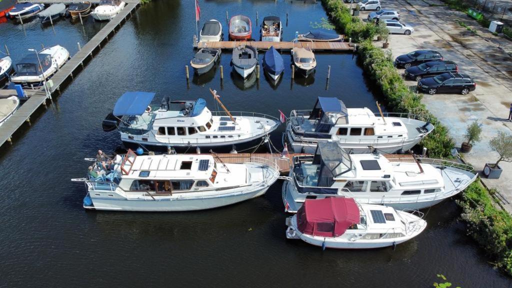 Motor Yacht Amstelle Hotel Амстердам Екстериор снимка